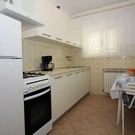 Obratov #4 Apartment
